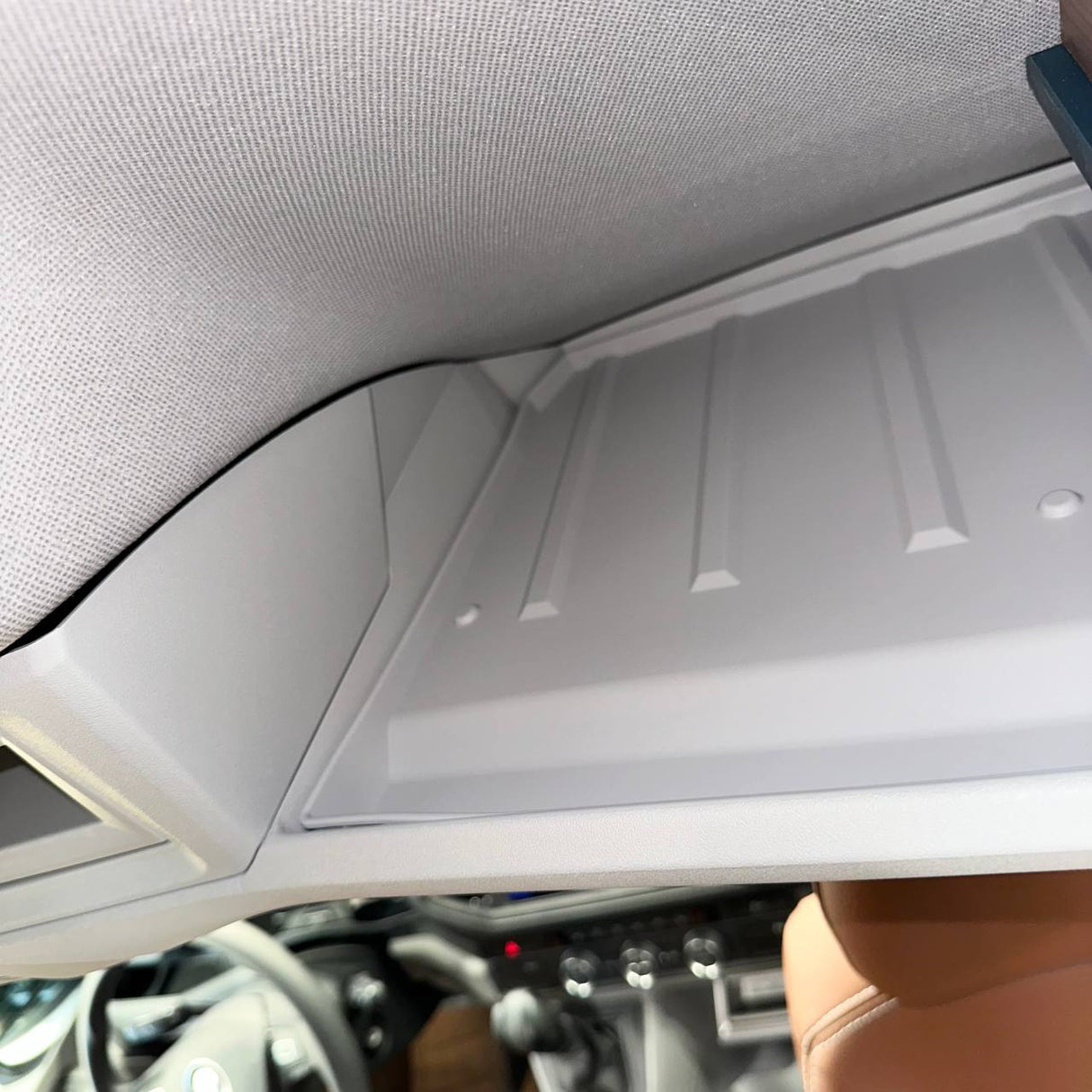 Pour étagère de cabine avant MAN TGE, inserts en caoutchouc gris clair – doublure de rangement (2018+)