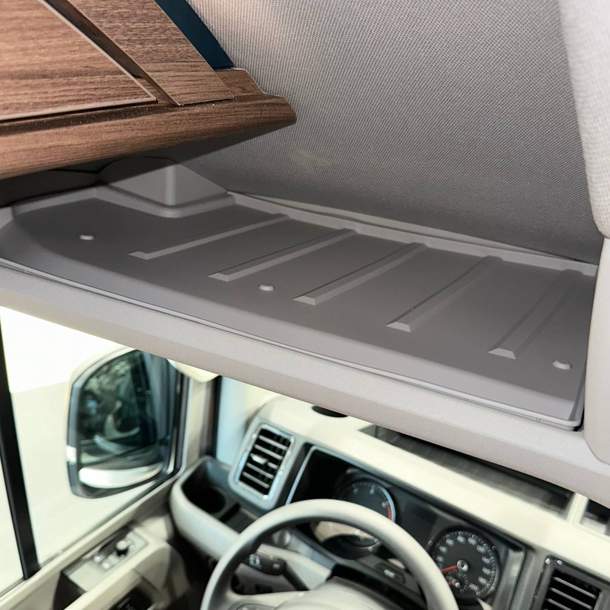 Pour VW Crafter Etagère Avant Cabine Inserts En Caoutchouc Gris Clair - Doublure De Rangement (2018+)
