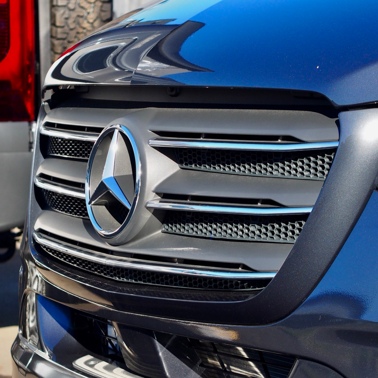 Für Mercedes Sprinter 907 Wabengitter-Set für oberen Kühlergrill – 5-teiliges Set | Van-X