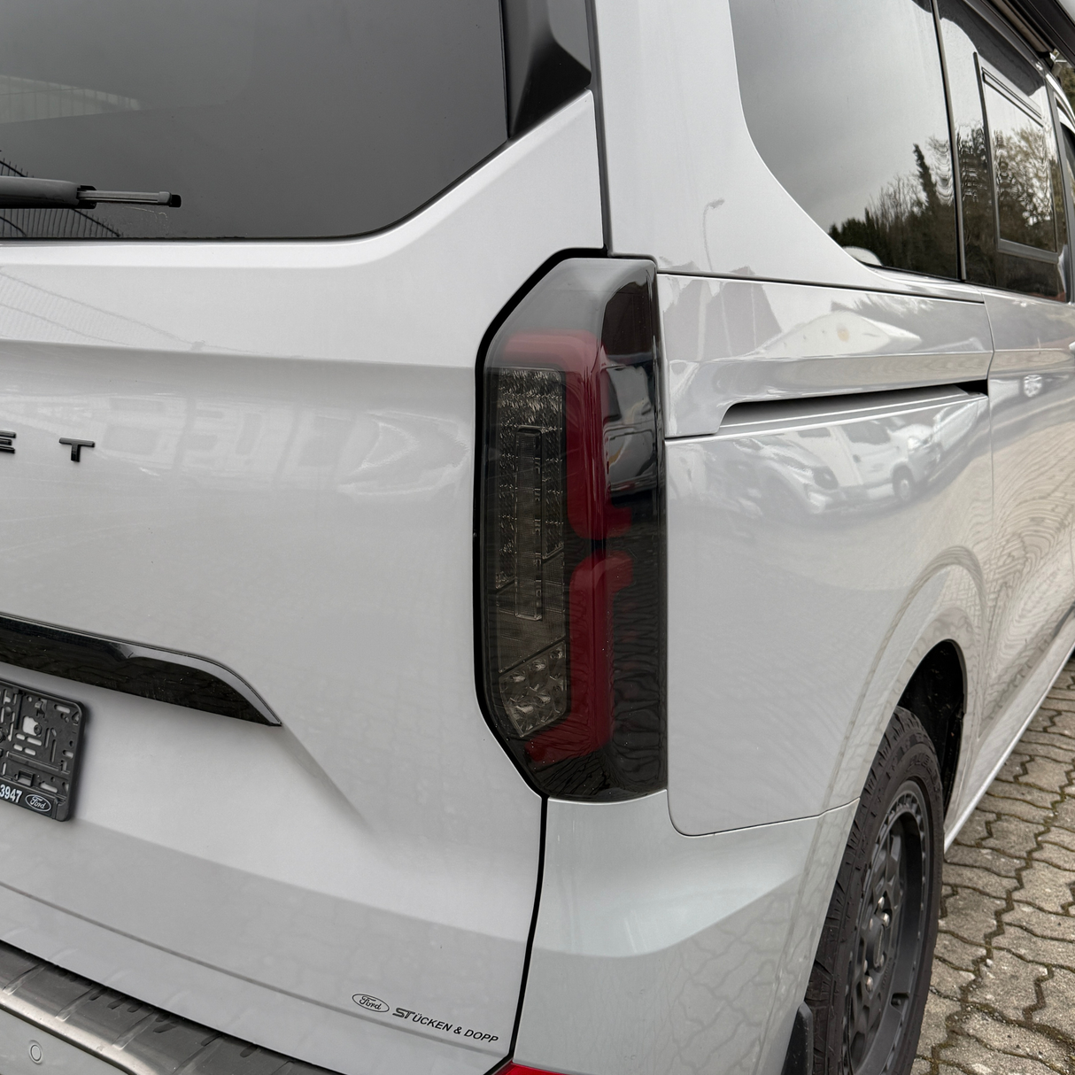 Para el nuevo Van-X Custom 2024–2026 con luces traseras Full LED – Actualización de lentes ahumadas