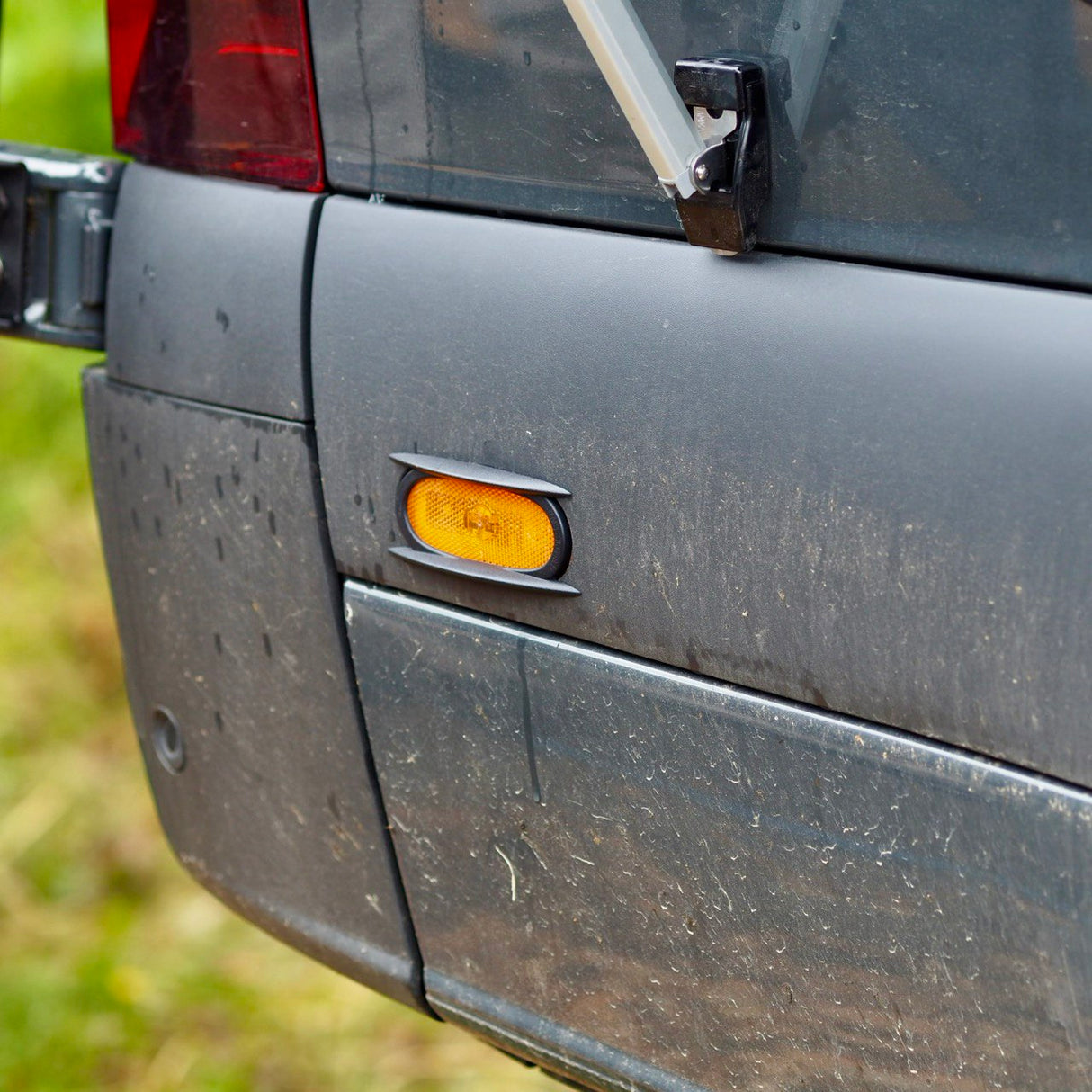 Für Mercedes Sprinter 907 Seitenlichtschutz (6er-Set) - Dauerhafter Schutz für die Beleuchtung Ihres Vans