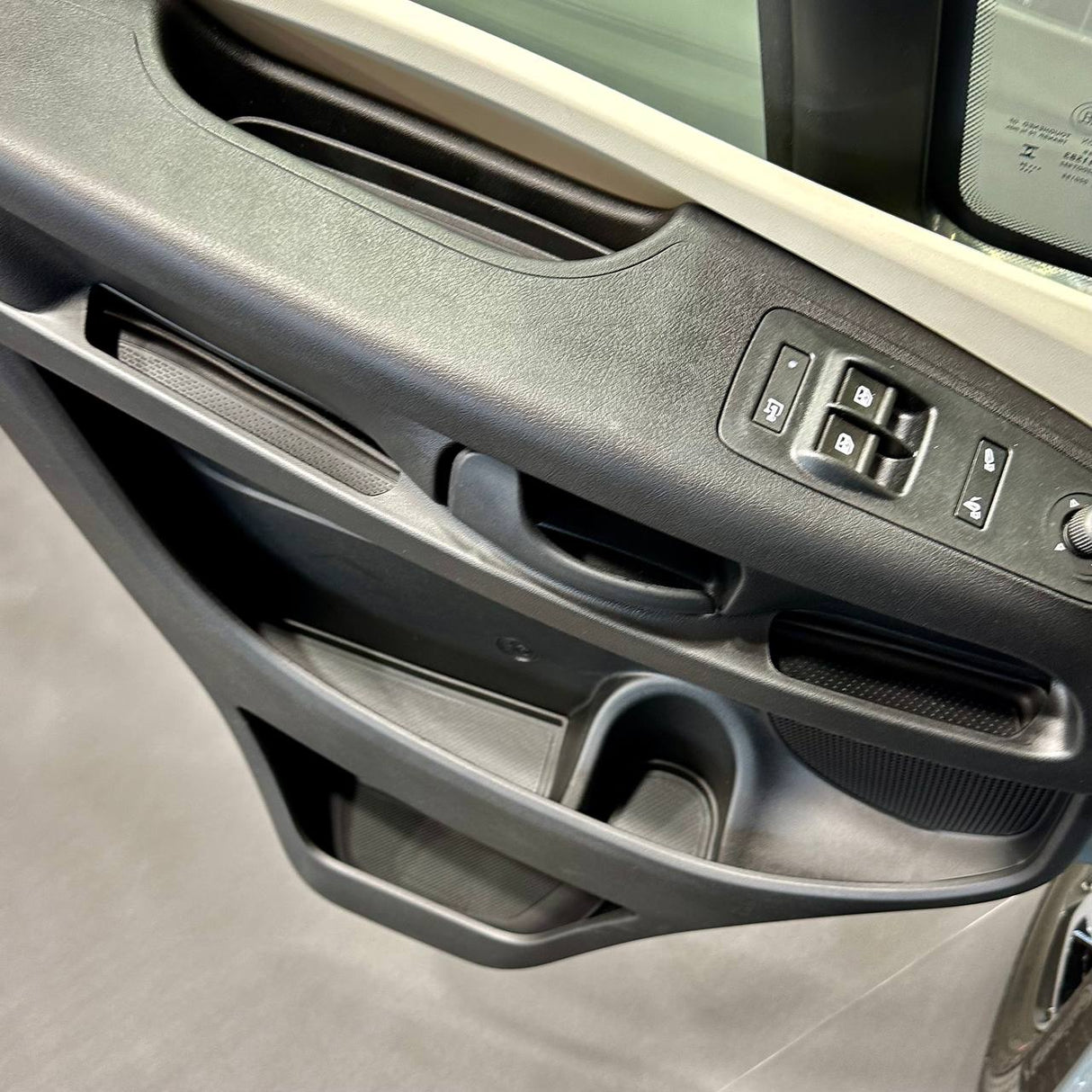 Fiat Ducato RAM ProMaster Revestimiento de Puerta Bolsillos de Goma Bolsillos - Negro - Van-X