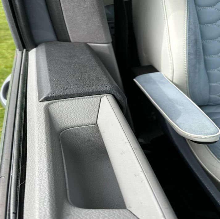 VW T6.1 Transporter Porte Carte Accoudoir PU Mousse Camping-car Cadeau Idéal, Dernier Produit