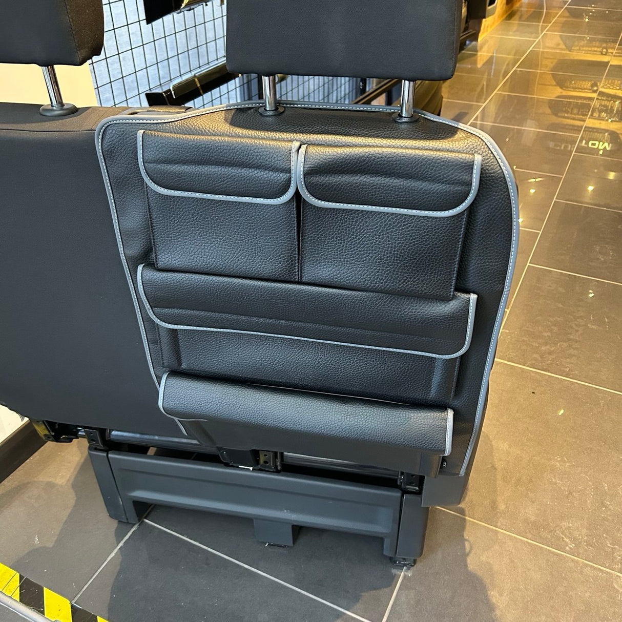 Pour le nouveau VW Crafter Organisateur de dossier de siège passager double droit | Poche de rangement en similicuir noir – Van-X