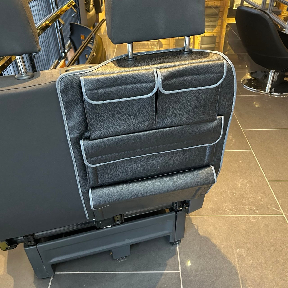 Pour le nouveau VW Crafter Organisateur de dossier de siège passager double droit | Poche de rangement en similicuir noir – Van-X