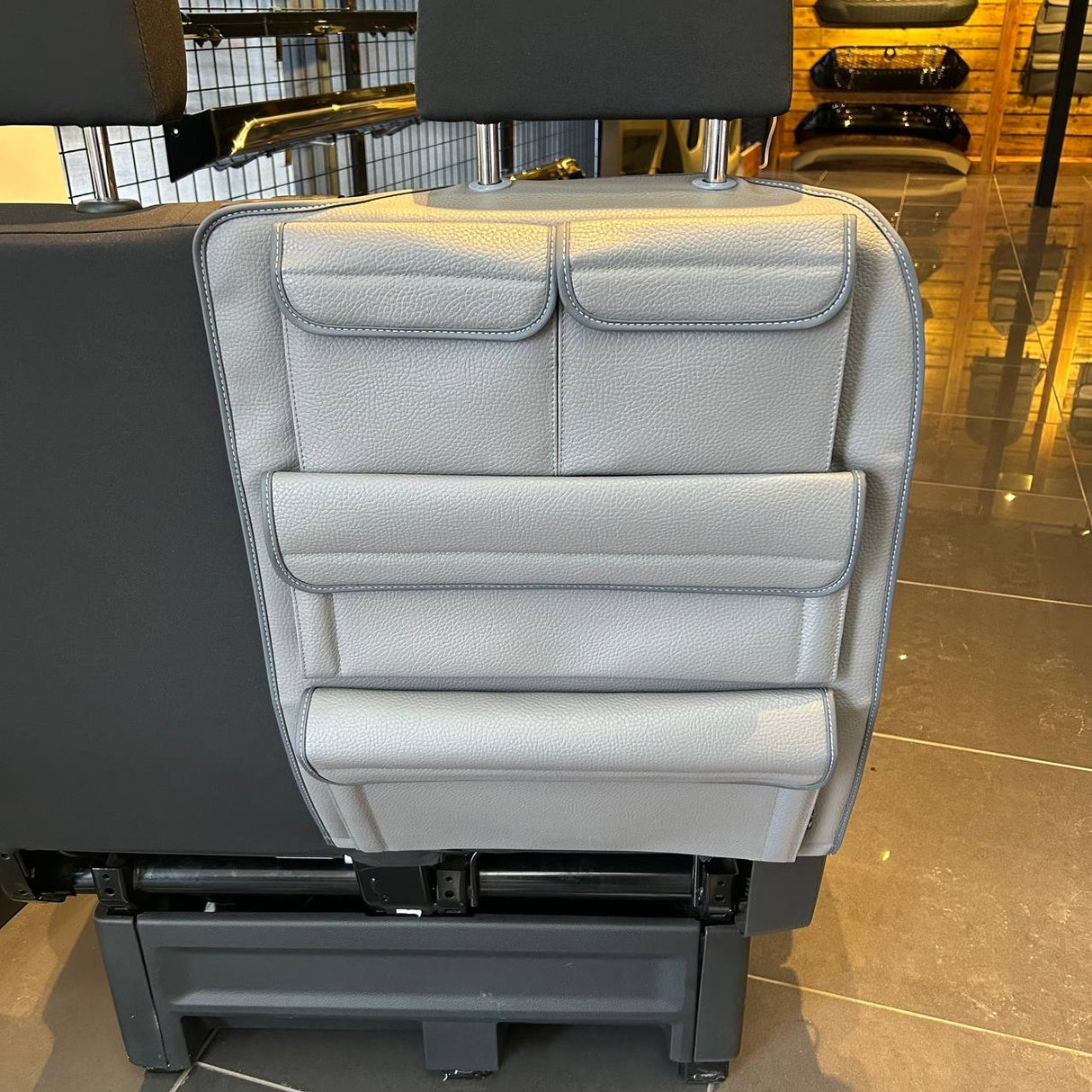 Pour le nouveau VW Crafter Organisateur de dossier de siège passager double droit | Poche de rangement en similicuir gris foncé – Van-X