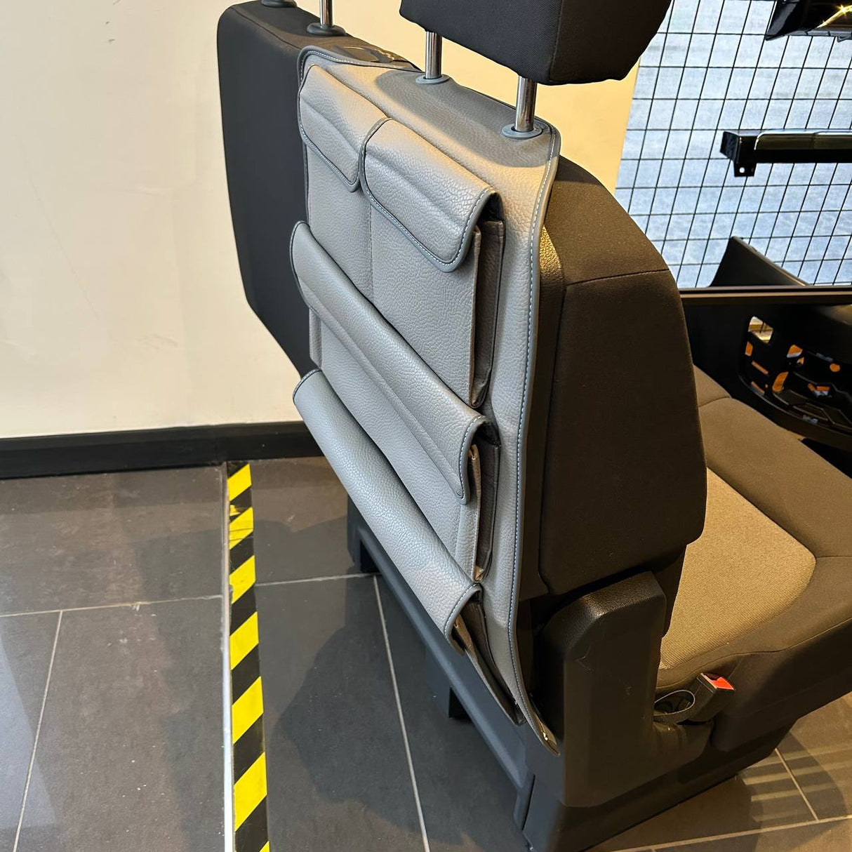 Pour le nouveau VW Crafter Organisateur de dossier de siège passager double droit | Poche de rangement en similicuir gris foncé – Van-X