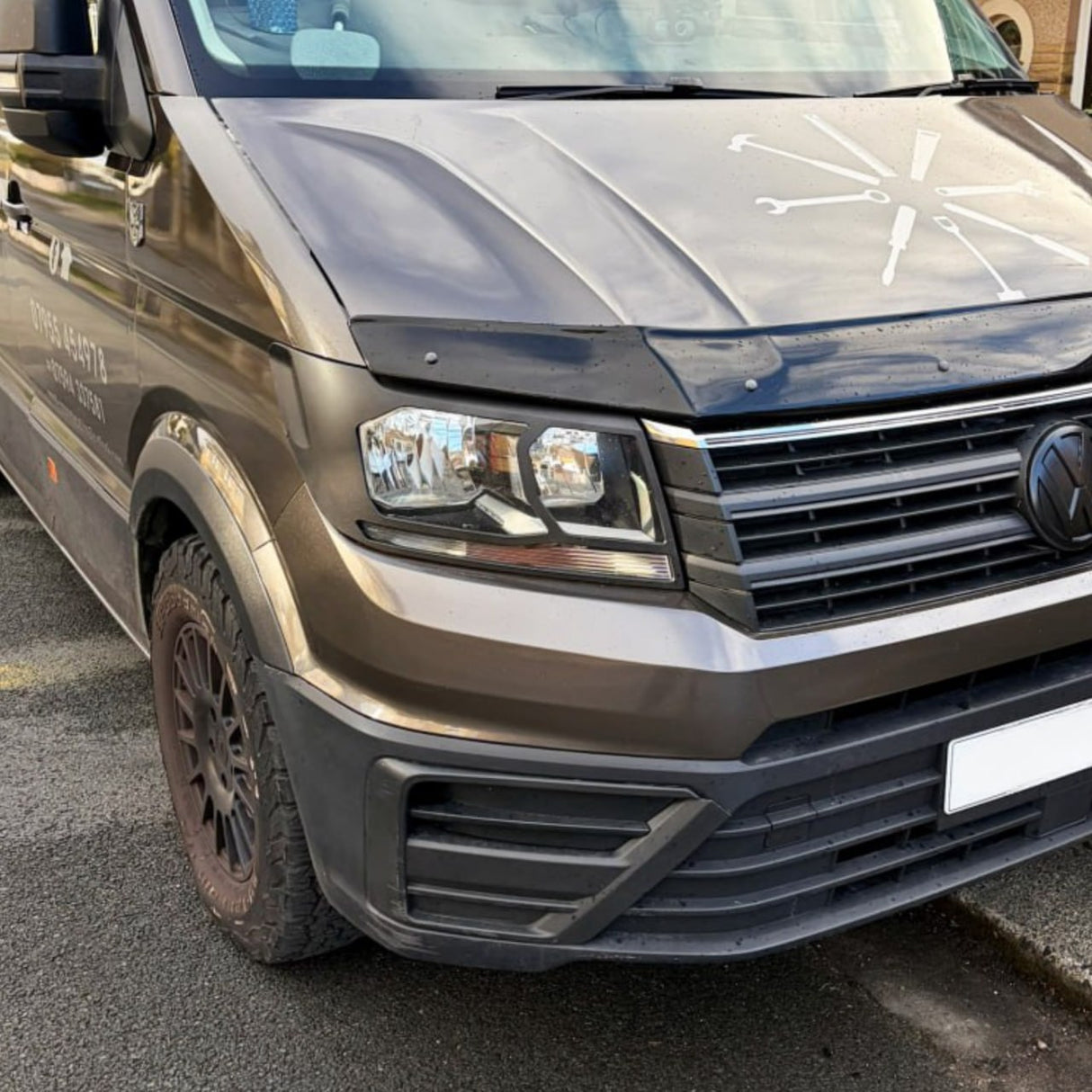 Voor VW Crafter nieuwe vorm koplampbeschermers – Hammerite Ultimate matzwart – premium bescherming | Van-X