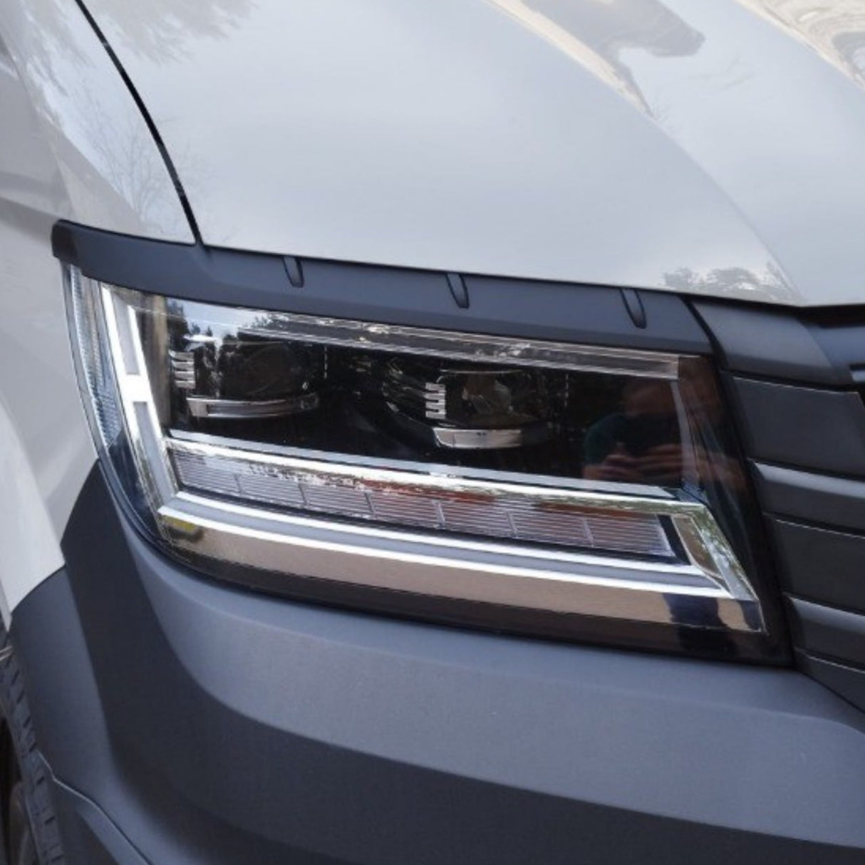 Per il nuovo VW Crafter Headlight Eyebrow Trim - Nero opaco - Accessorio per lo styling del furgone di Van-X