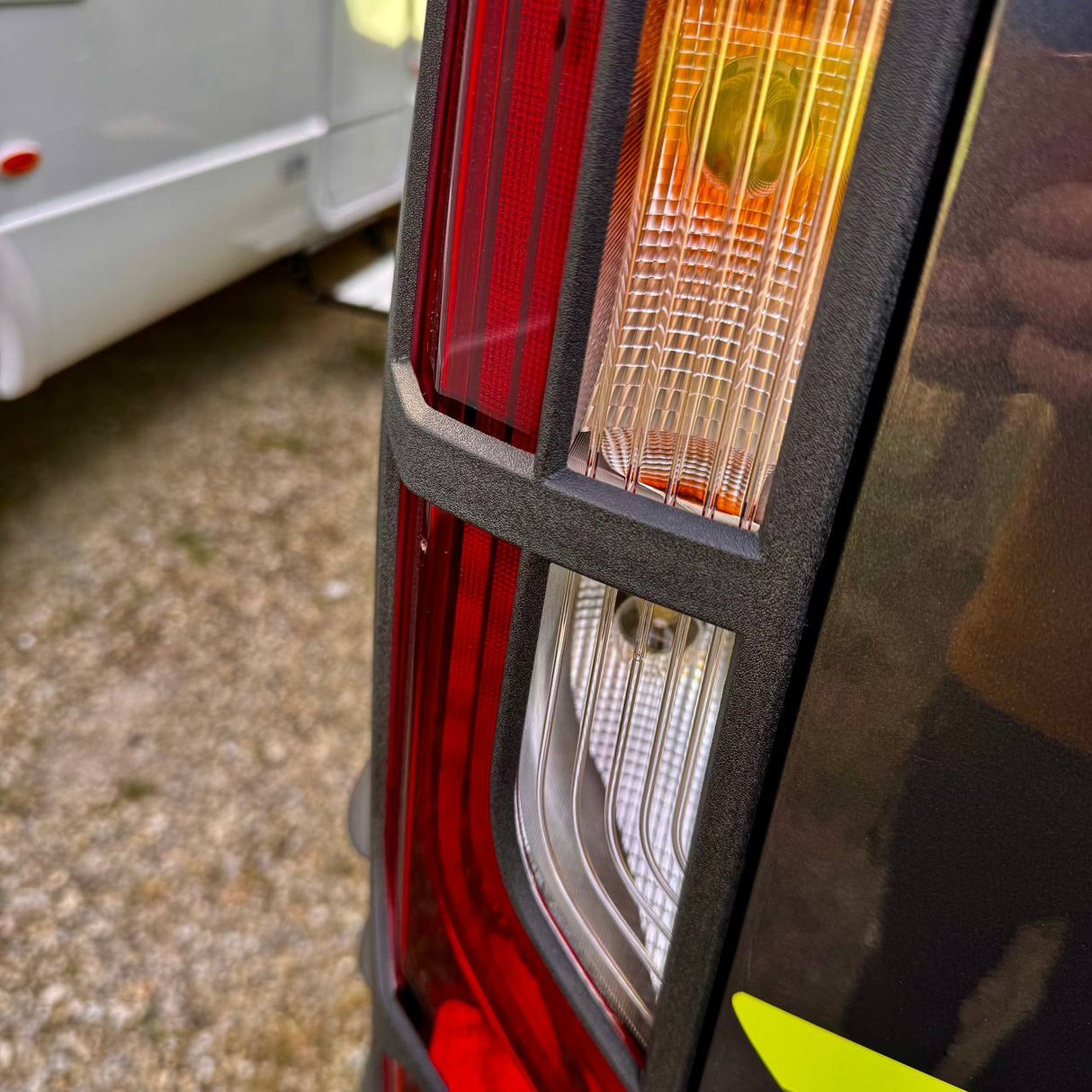 Para protectores de luz traseros Mercedes-Benz Sprinter 907 | Protectores de luces traseras para furgonetas Sprinter – Van-X