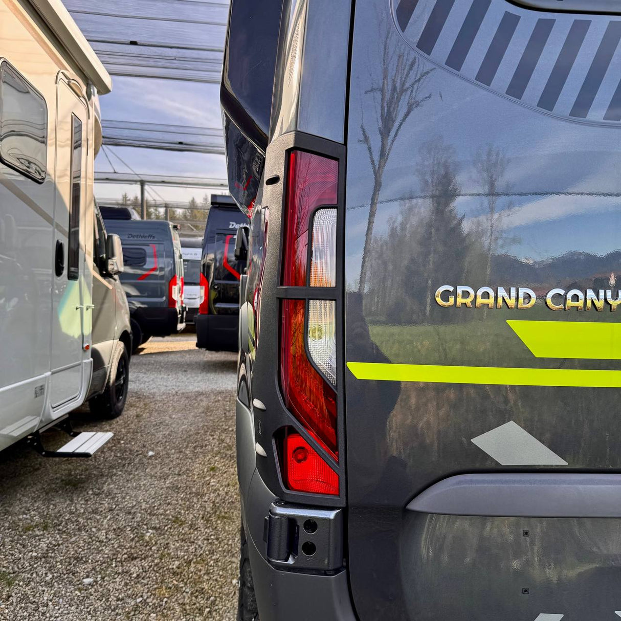 Para protectores de luz traseros Mercedes-Benz Sprinter 907 | Protectores de luces traseras para furgonetas Sprinter – Van-X