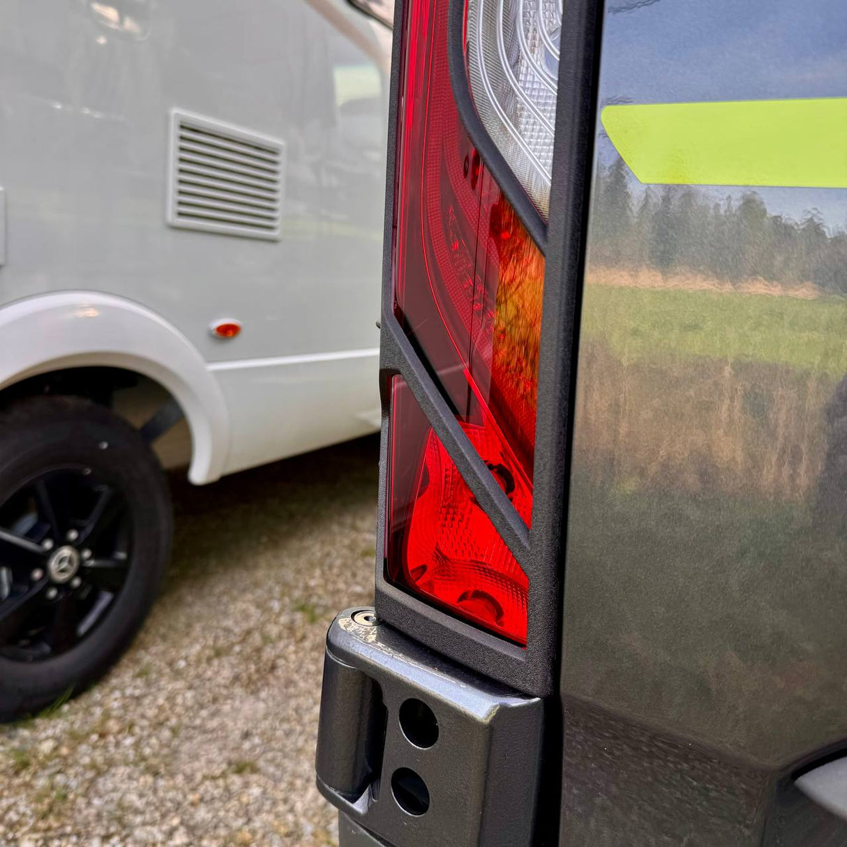 Para protectores de luz traseros Mercedes-Benz Sprinter 907 | Protectores de luces traseras para furgonetas Sprinter – Van-X