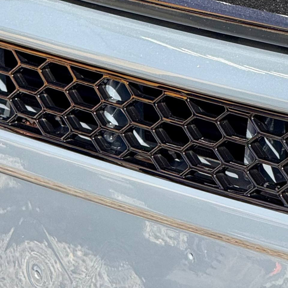 Paraurti Peugeot Boxer Honeycomb senza sensori di parcheggio - Nero lucido