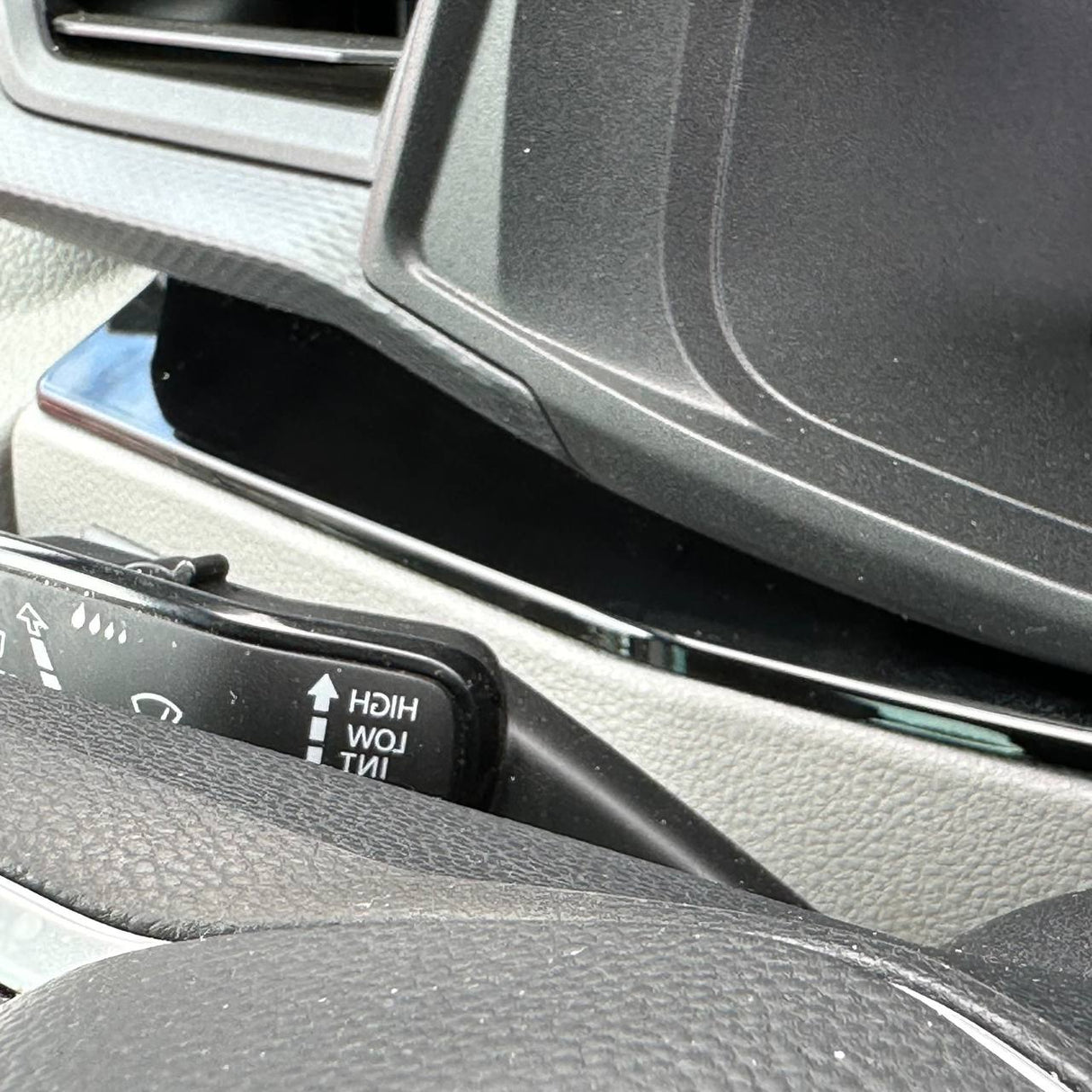 Für VW T6.1 Transporter Armaturenbrett Upgrade – 4-teiliges glänzendes unteres Armaturenbrett-Zierset