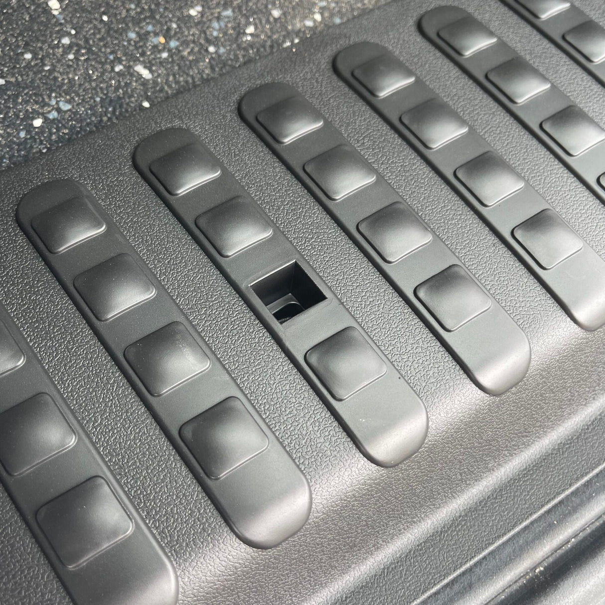 VW T5, T5.1 Staldeurdrempelafdekkingen, plus zijstap incl. montageset
