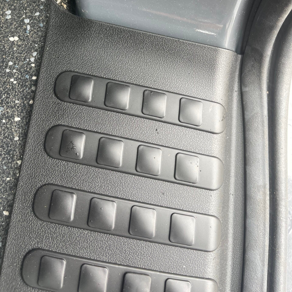 VW T5, T5.1 Staldeurdrempelafdekkingen, plus zijstap incl. montageset