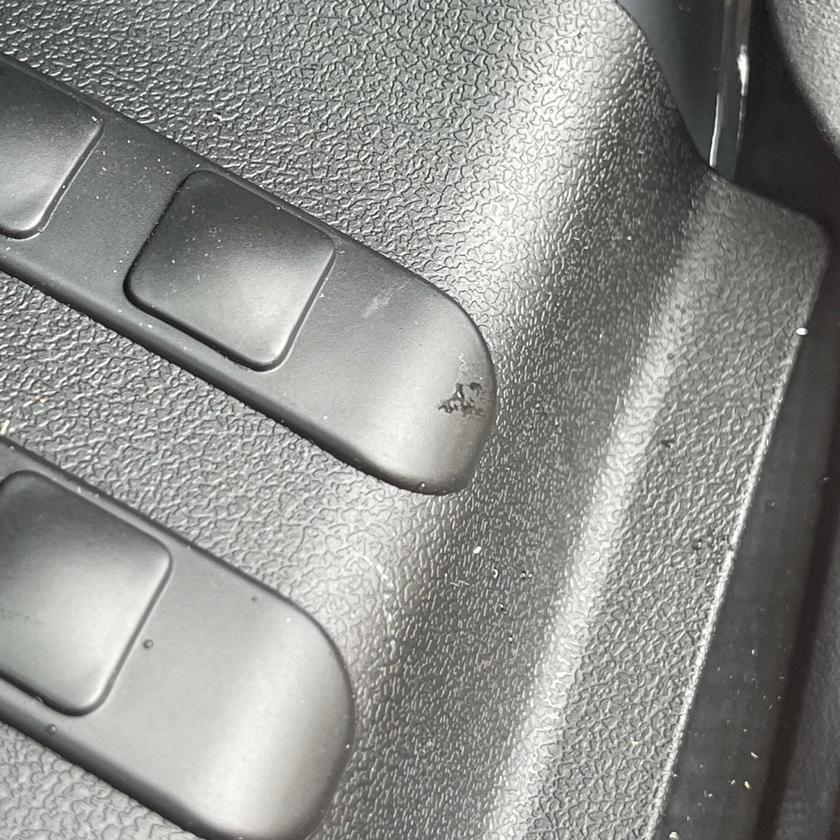 VW T6.1 V2 Cubierta del umbral de la puerta trasera + Escalón lateral + Kit de montaje