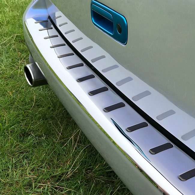 For VW T6 Stainless Barndoor Rear Bumper Protector (Titanium Black Insert)