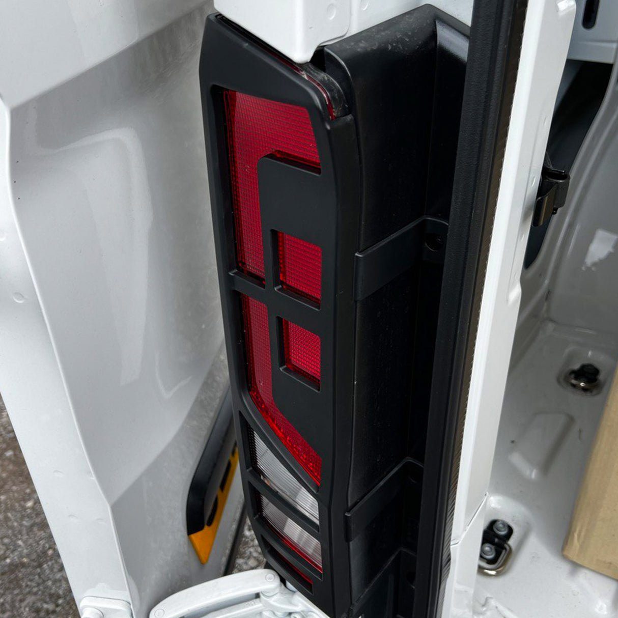 Voor Volkswagen Crafter achterlichtbeschermers - mat zwart (vanaf 2018)