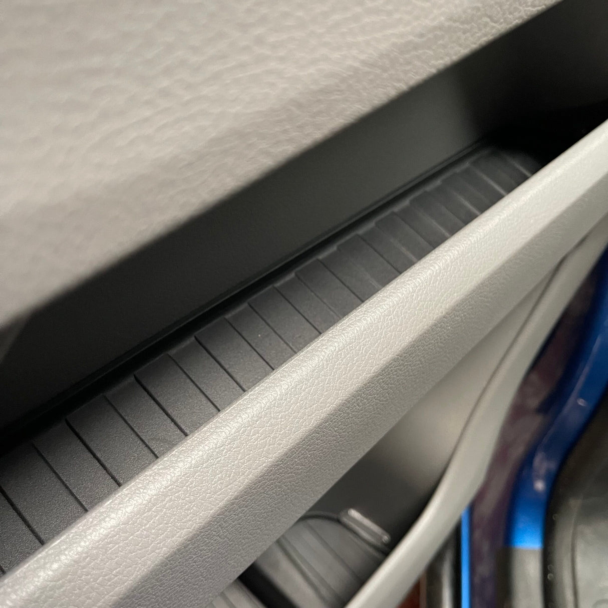 VW T6.1 Transporter Inserti tascabili in gomma per rivestimento della porta Nero Conversione camper