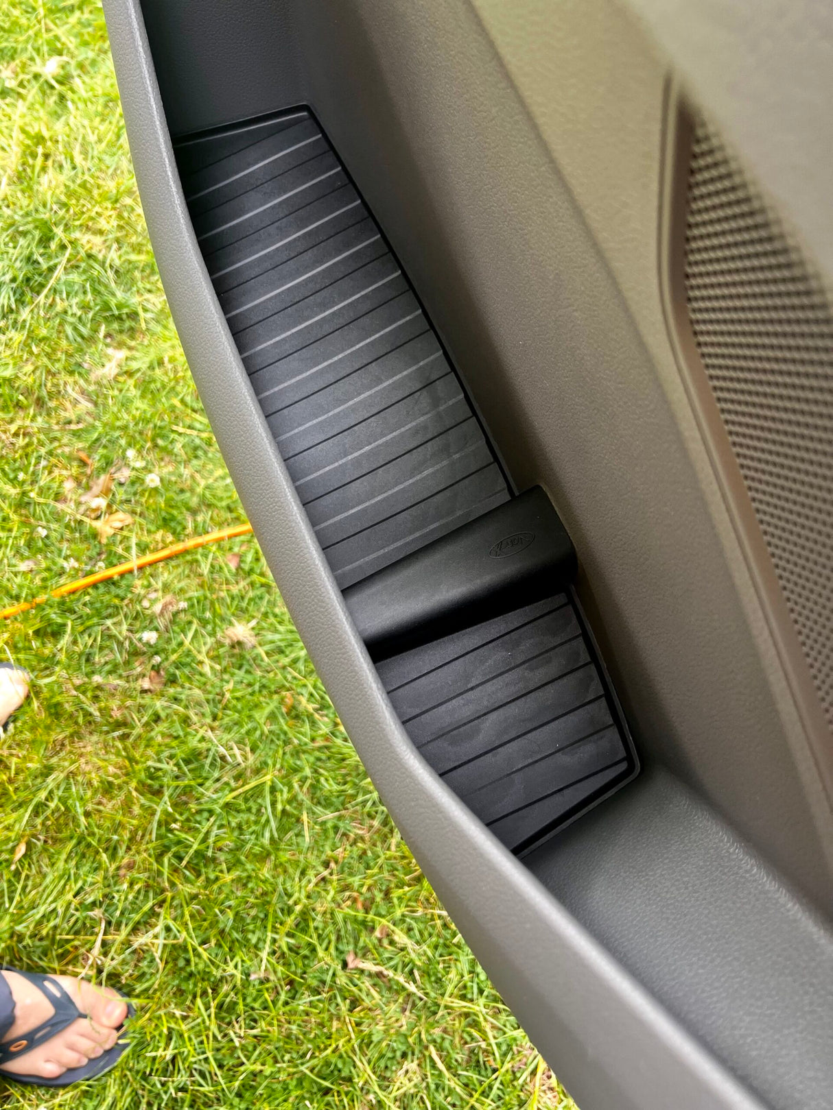 VW Crafter Nouvelle forme Doublure de Porte En Caoutchouc Poches Inserts Noir