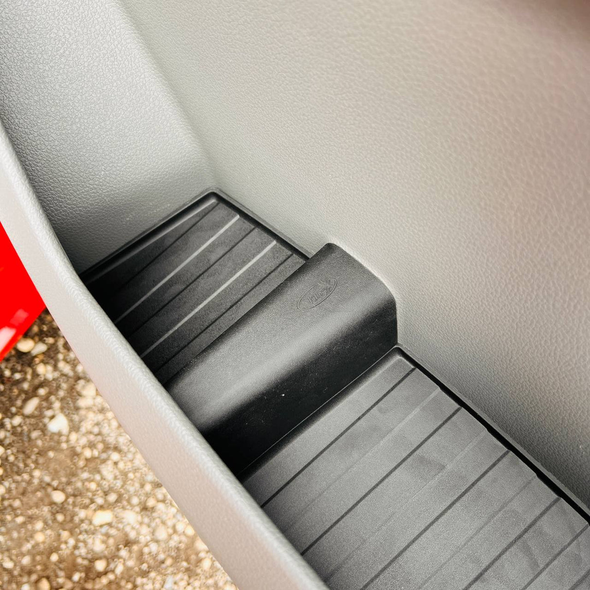 VW Crafter Nouvelle forme Doublure de Porte En Caoutchouc Poches Inserts Noir