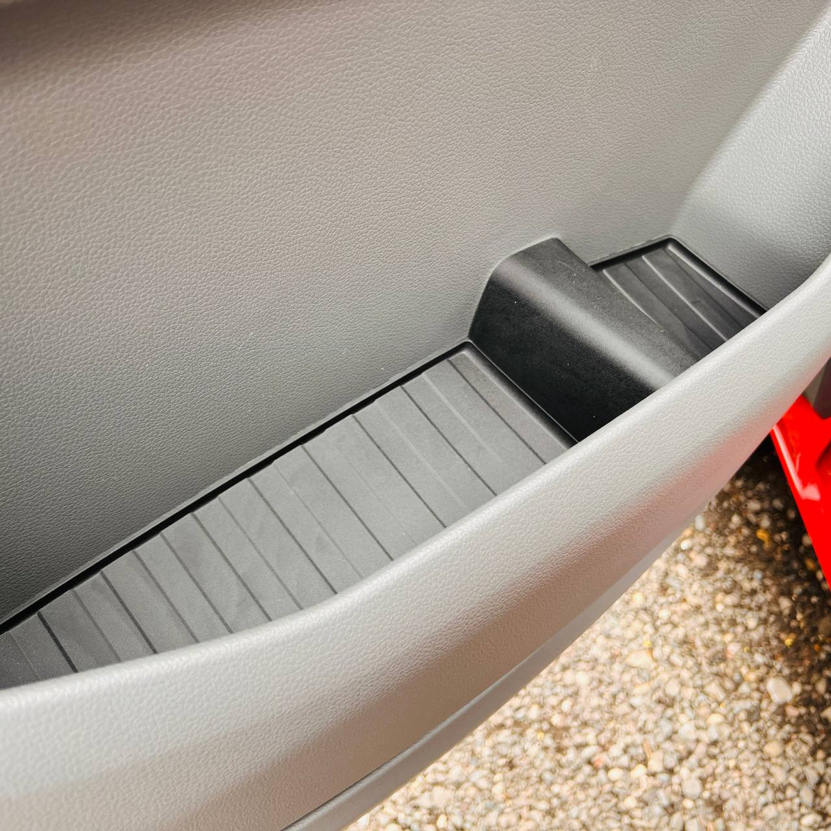 VW Crafter Nouvelle forme Doublure de Porte En Caoutchouc Poches Inserts Noir