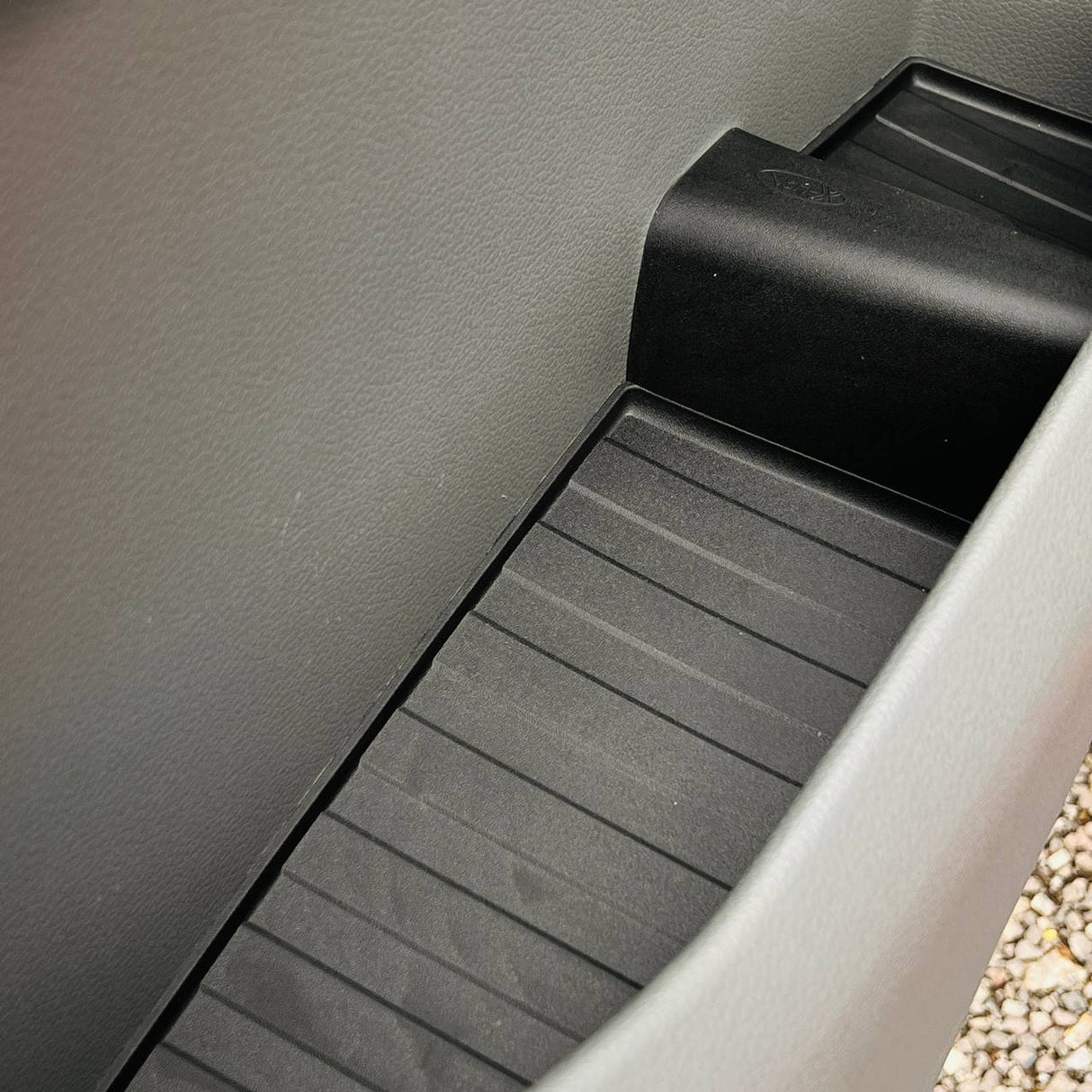 VW Crafter Nouvelle forme Doublure de Porte En Caoutchouc Poches Inserts Noir