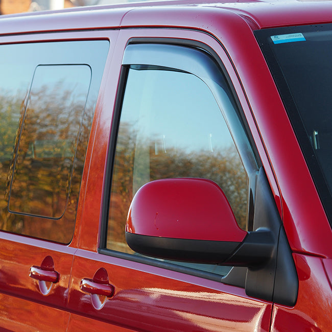 VW T5, T5.1 Transporter In kanaalwindgeleiders getint