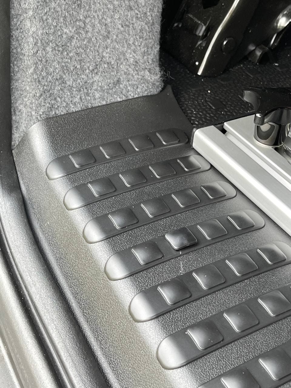 For VW T6.1 V3 Barndoor Rear Threshold Cover Camper Conversion Parts Including Screws and Caps