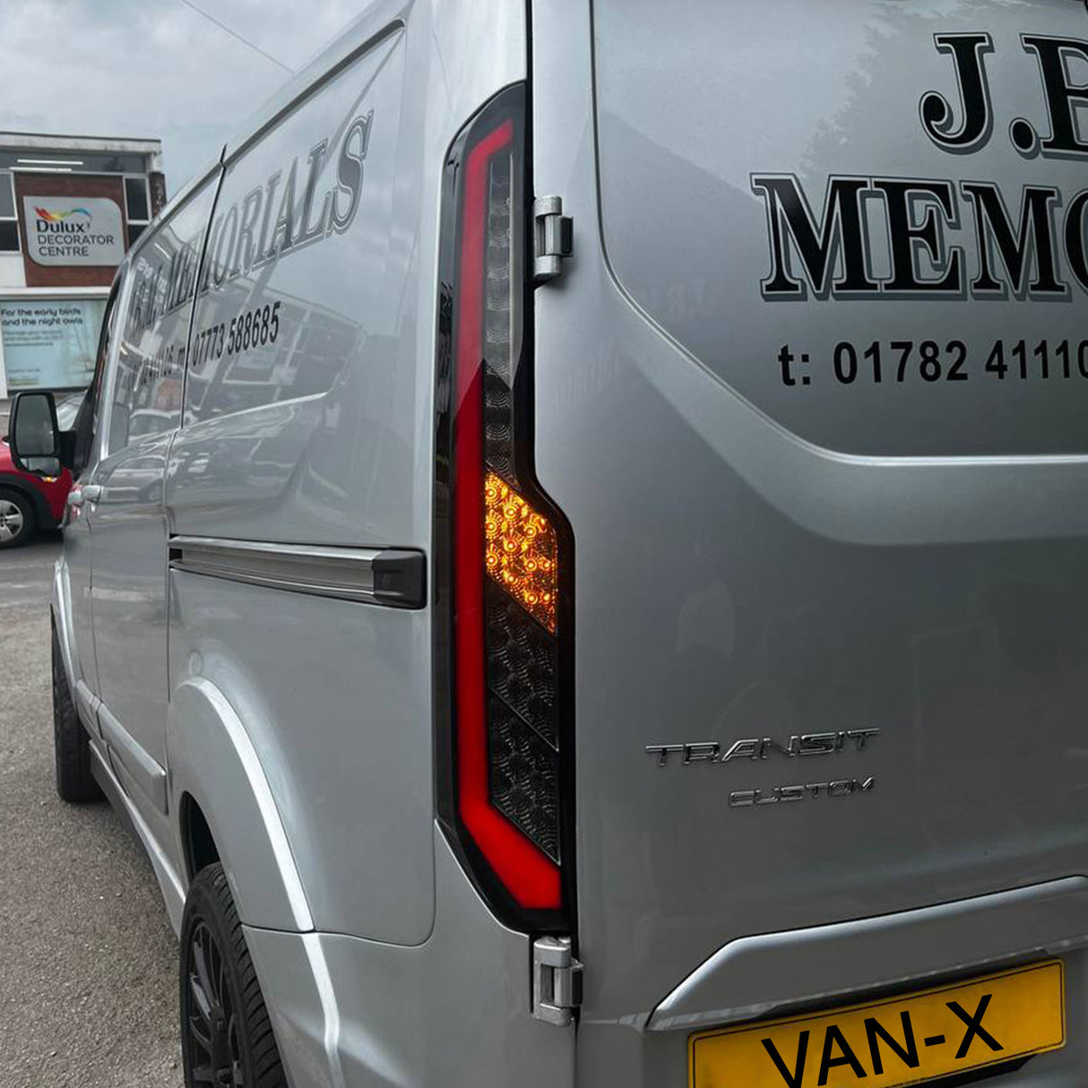 Pour les feux arrière LED Transit Custom MK1, feux arrière – clignotants séquentiels avec lentilles fumées