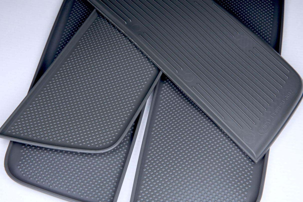 VW T5, T5.1 NIEUW Deurvakinzetstukken, rubber, deurbekleding dubbele passagier (donkergrijs)