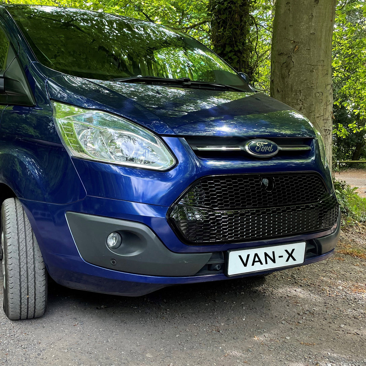 For Ford Transit Custom Honeycomb Front Grille – Gloss Black (2012-2018)