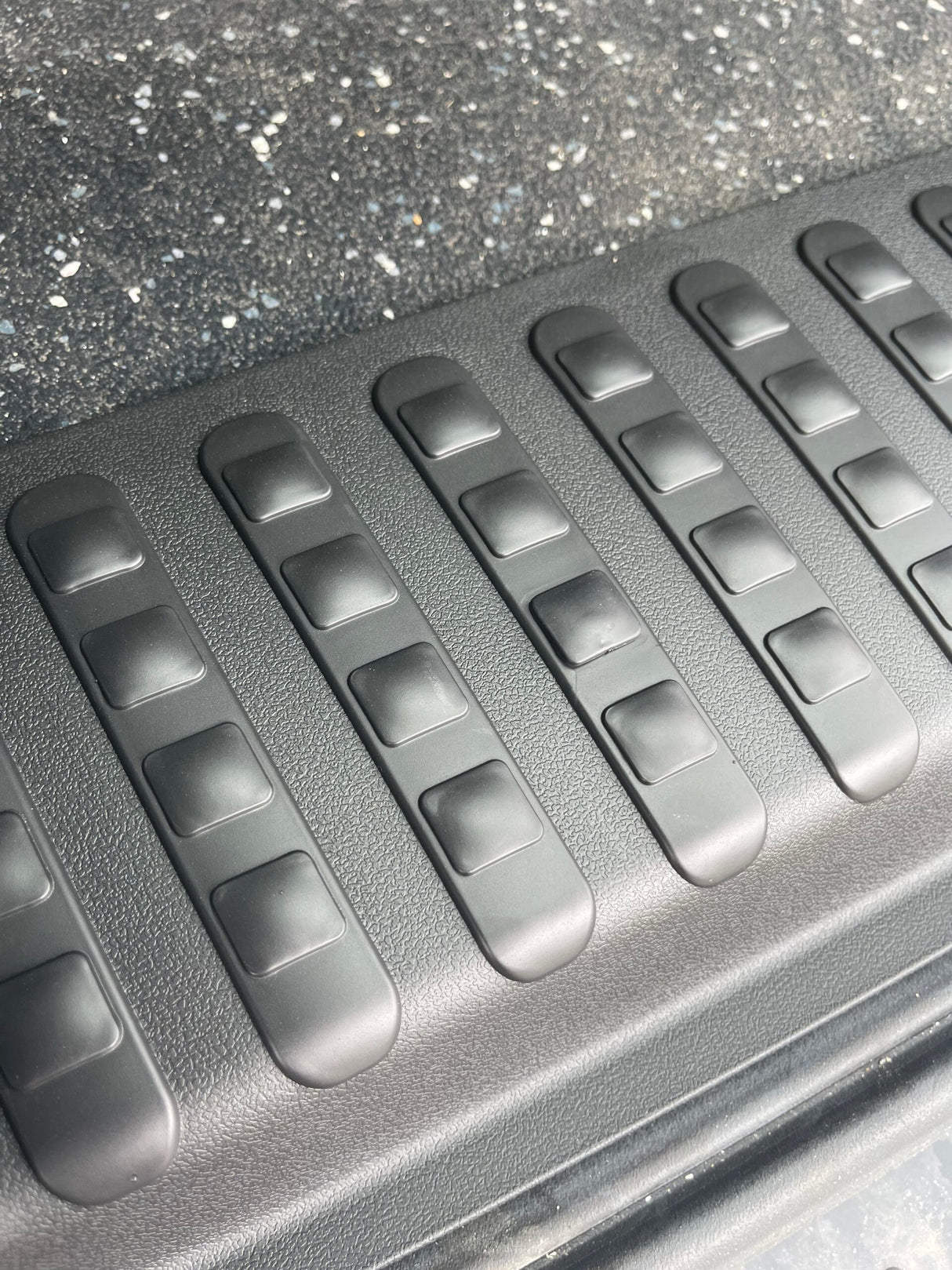 For VW T6 V3 Barndoor Rear Threshold Cover Camper Conversion Parts Including Screws and Caps