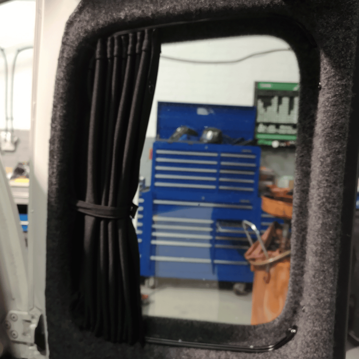 Van-X, für VW Caddy Premium, 1 x Vorhang für die Barndoor