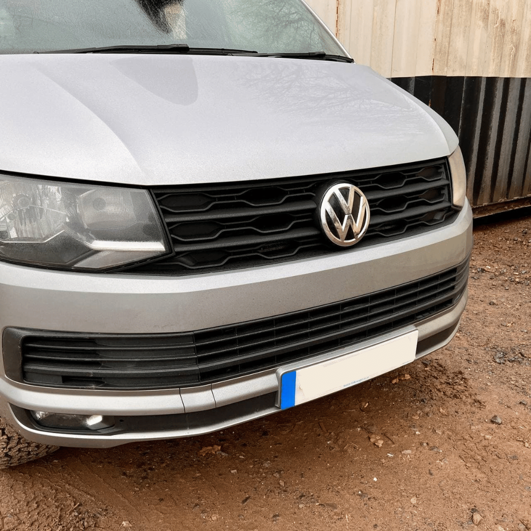 Griglia anteriore VW T6 R-Line (2 in 1) con badge/senza badge - Nero opaco