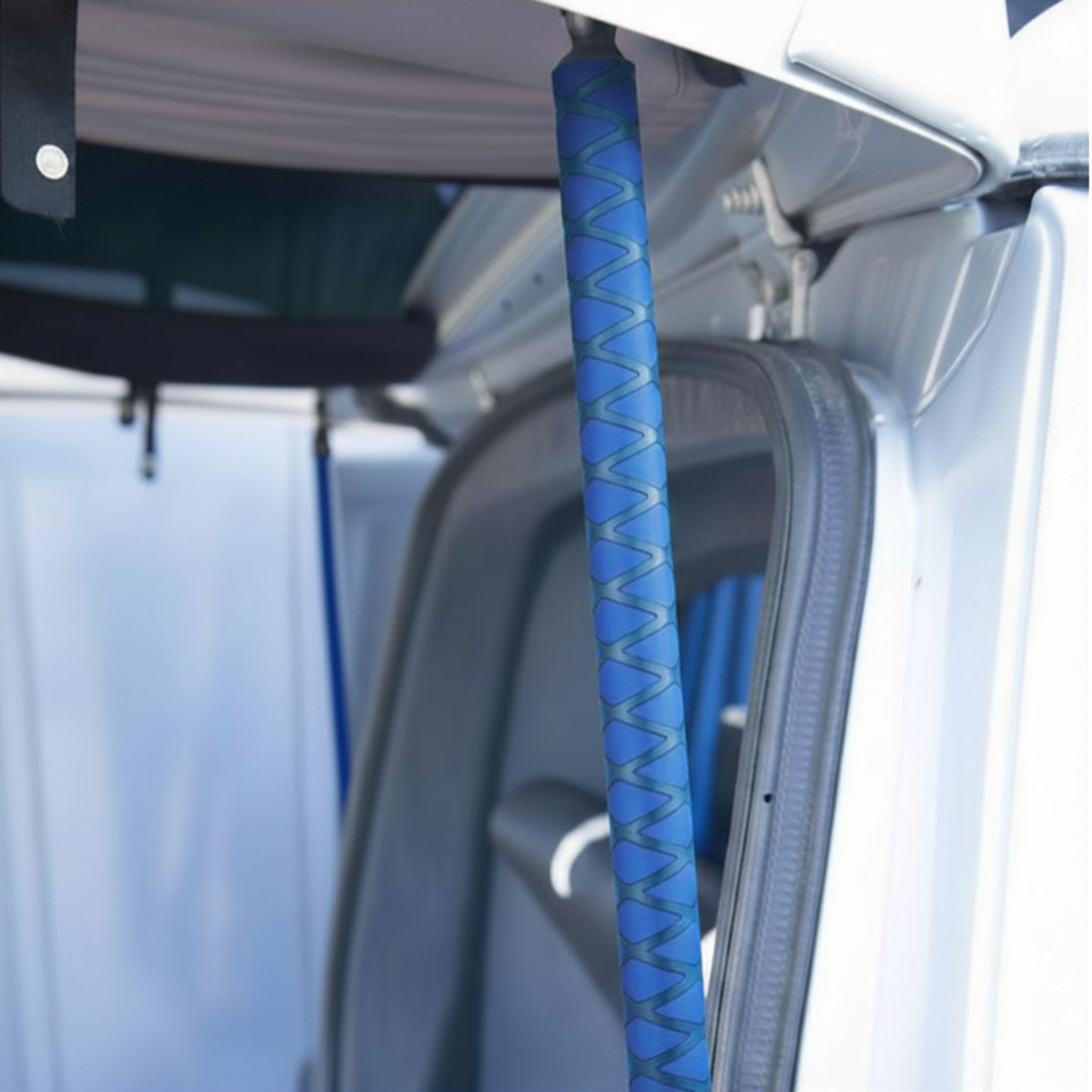 Per il kit di copertura stilistica del tetto con elevazione del portellone posteriore VW T6 (Pattern Cross) |  Van-X