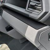 Pour le tableau de bord inférieur et les garnitures de porte en 4 parties VW T6.1 | Modernisation intérieure carbone | Van-X