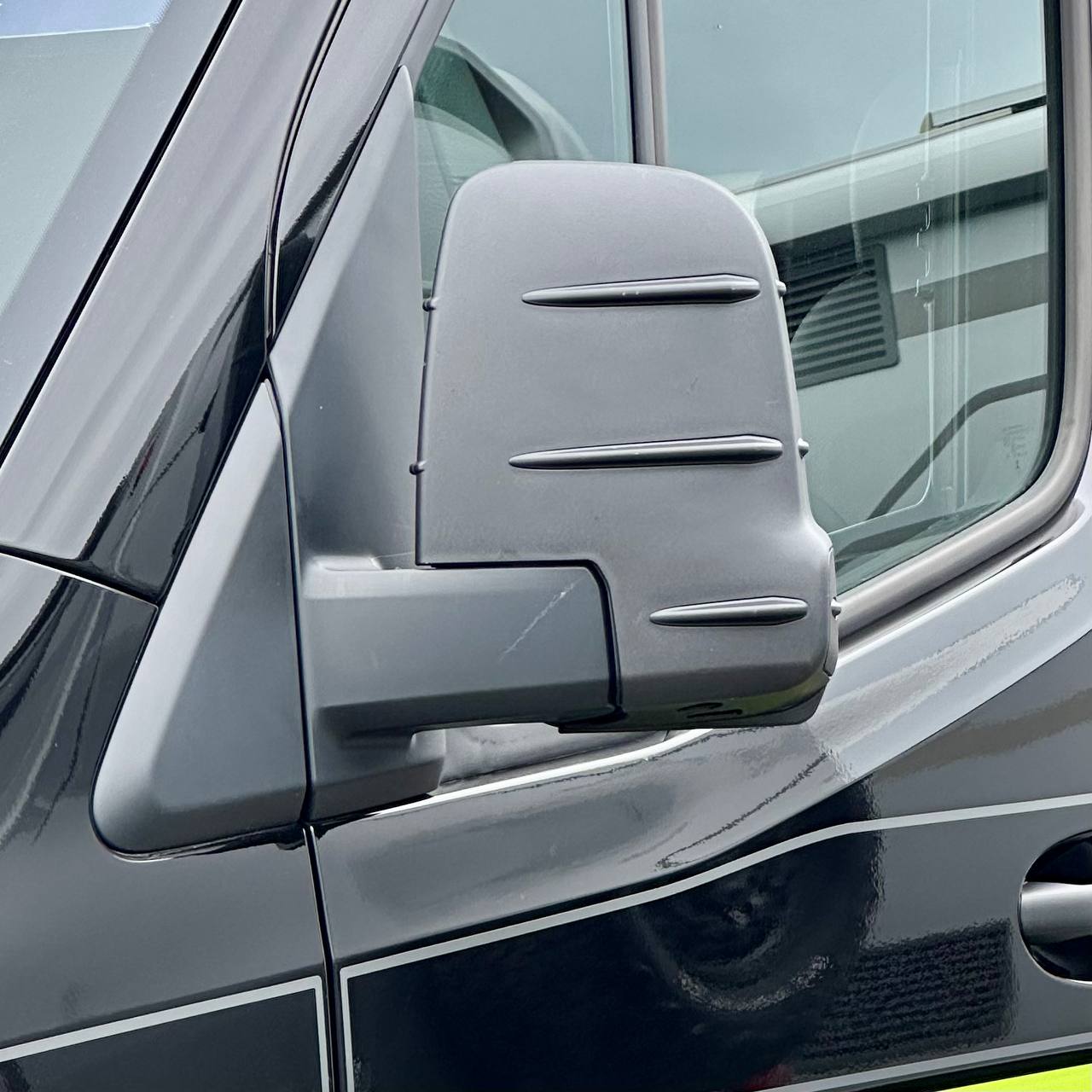 Mercedes Sprinter Nueva Forma Cubiertas de Espejo Lateral - Sin Indicador (Juego de 2) - Hammerite