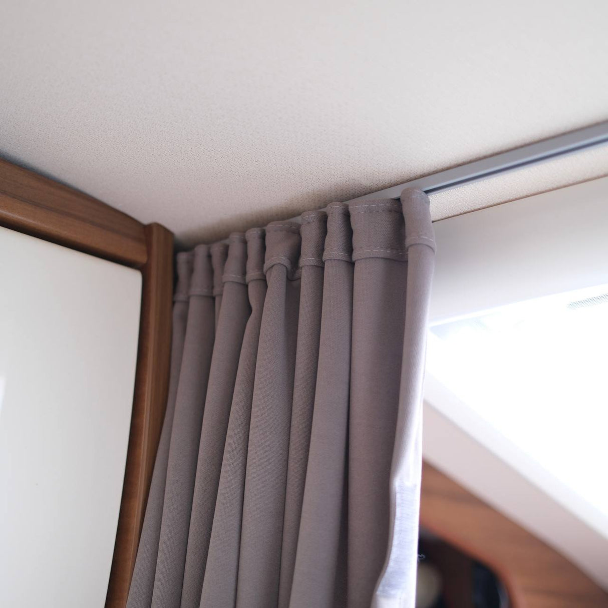 Per il kit di tenda divisoria per motorhome 188cm Drop – Tenda per la privacy del motorhome | Van-X