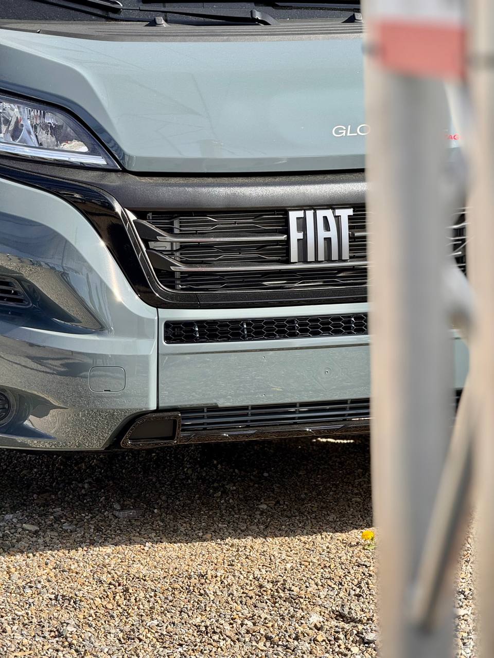 Paraurti Vauxhall Movano Honeycomb senza sensori di parcheggio - Nero lucido