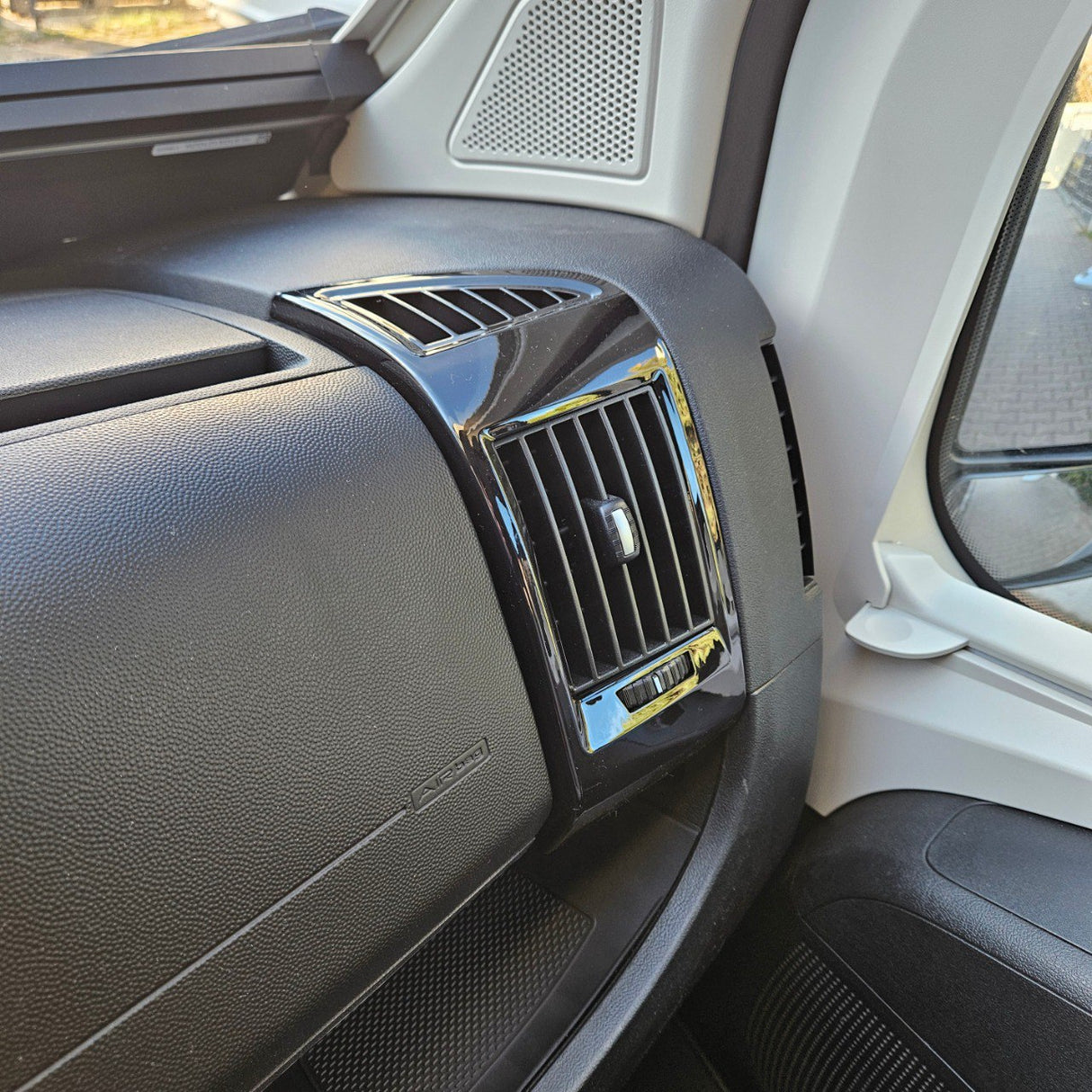 Für Citroen Relay Dashboard Air Vent (schwarz) lackiert und einbaufertig