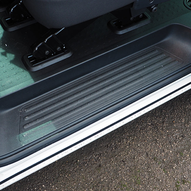 VW T6.1 V2 Achterklepdrempelafdekking + Opstapje + Montageset