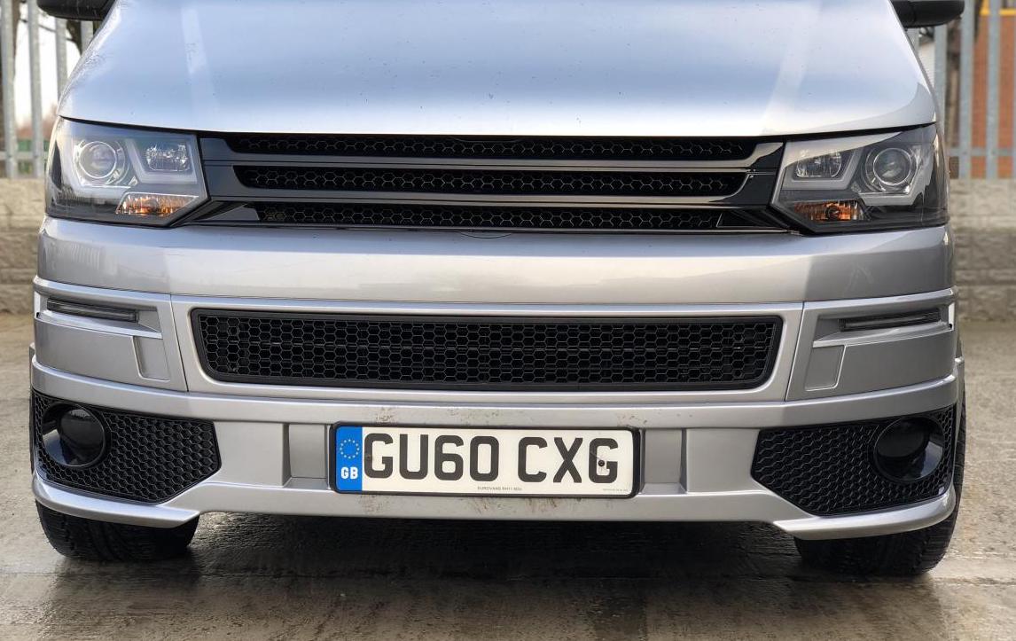 Stoßstangengitter Vorne LED VW Transporter T6