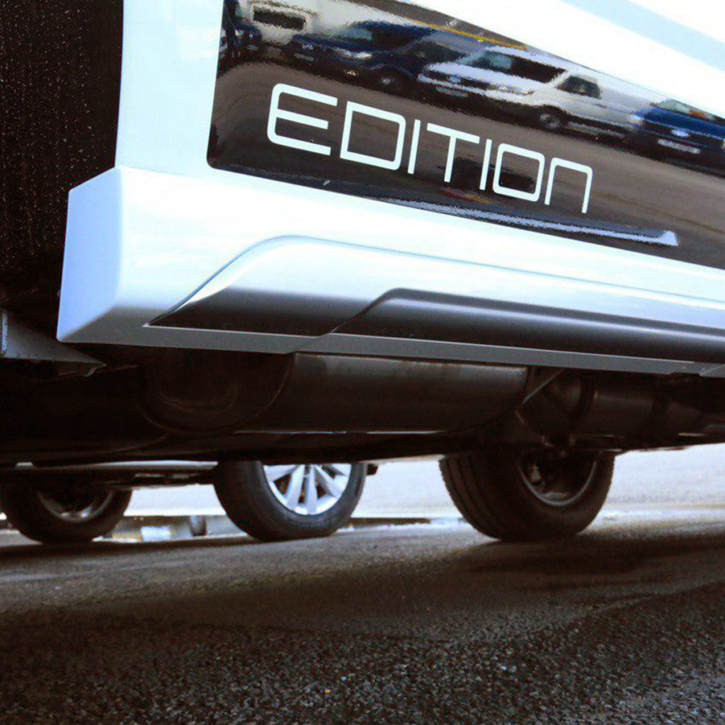 Für Van-X - Verkleidung Seitenschweller für Fahrzeuge mit kurzem Radstand - weiss - für alle VW T5 - T5.1 Transporter (bis 2015)