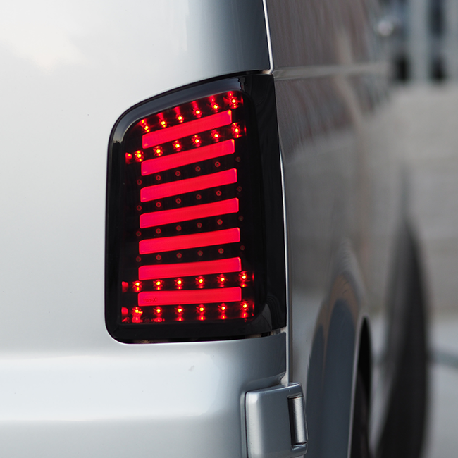 Für VW T5 T5.1 LED Rückleuchten/Schlusslichter/Schlusslampen Vorhänge MK2