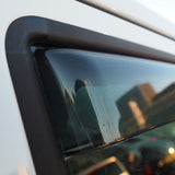 VW T5, T5.1 Transporter con deflettori d'aria colorati