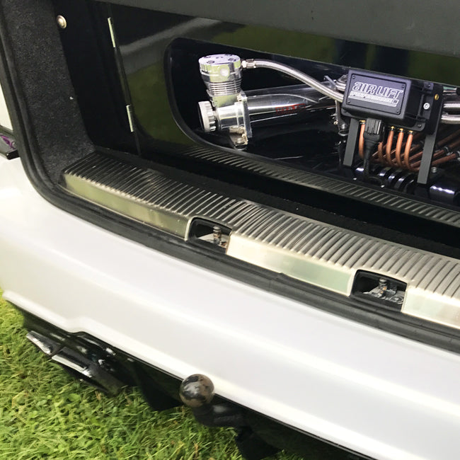 Rostfreie hintere Schwellenabdeckung für VW T5 , T5.1 nur Schiebetür