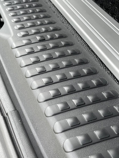 VW T6 V3 achterklep drempelafdekking camperombouwonderdelen inclusief schroeven en doppen